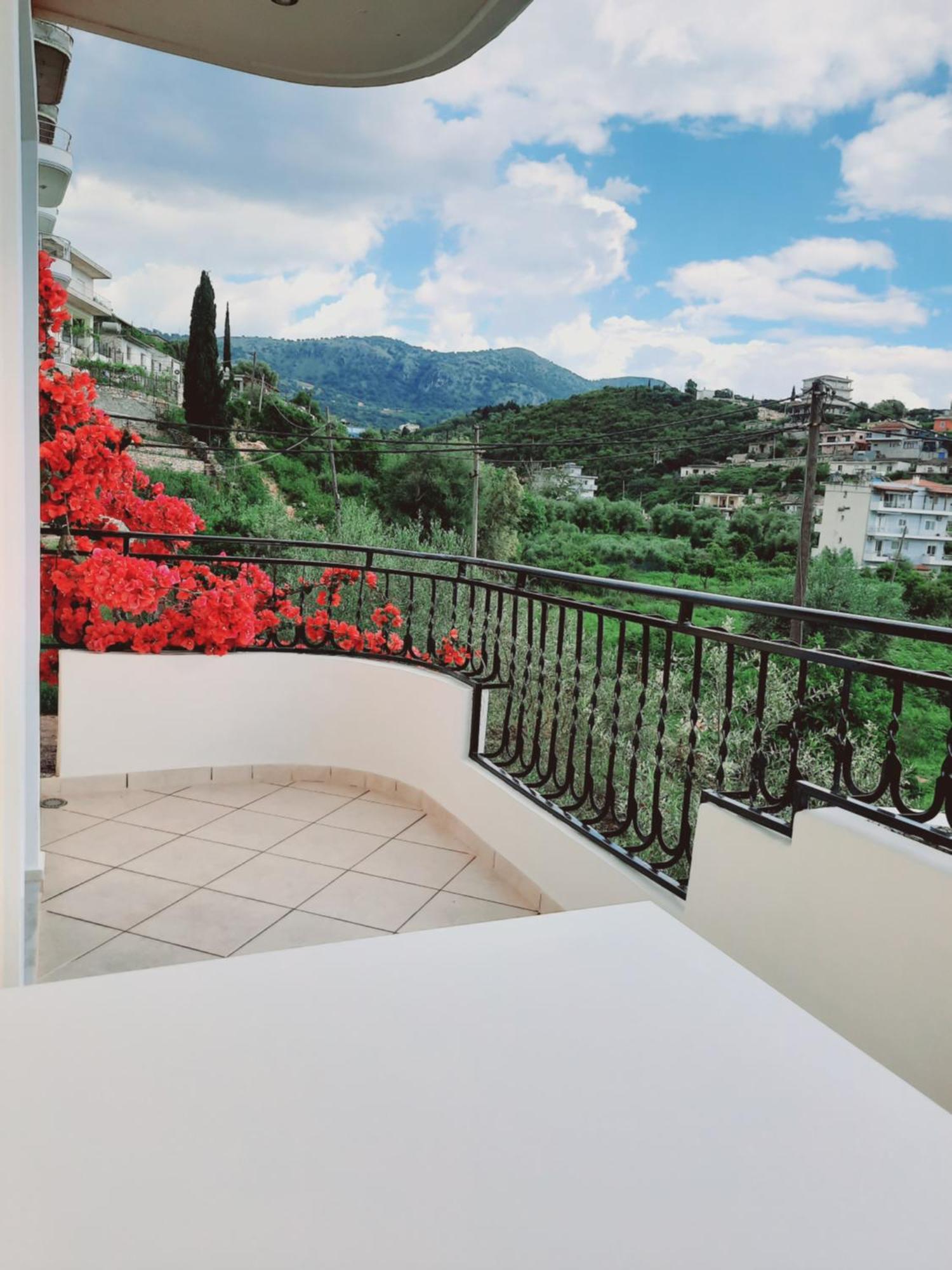 Amarildo Hotel Himare Exterior photo