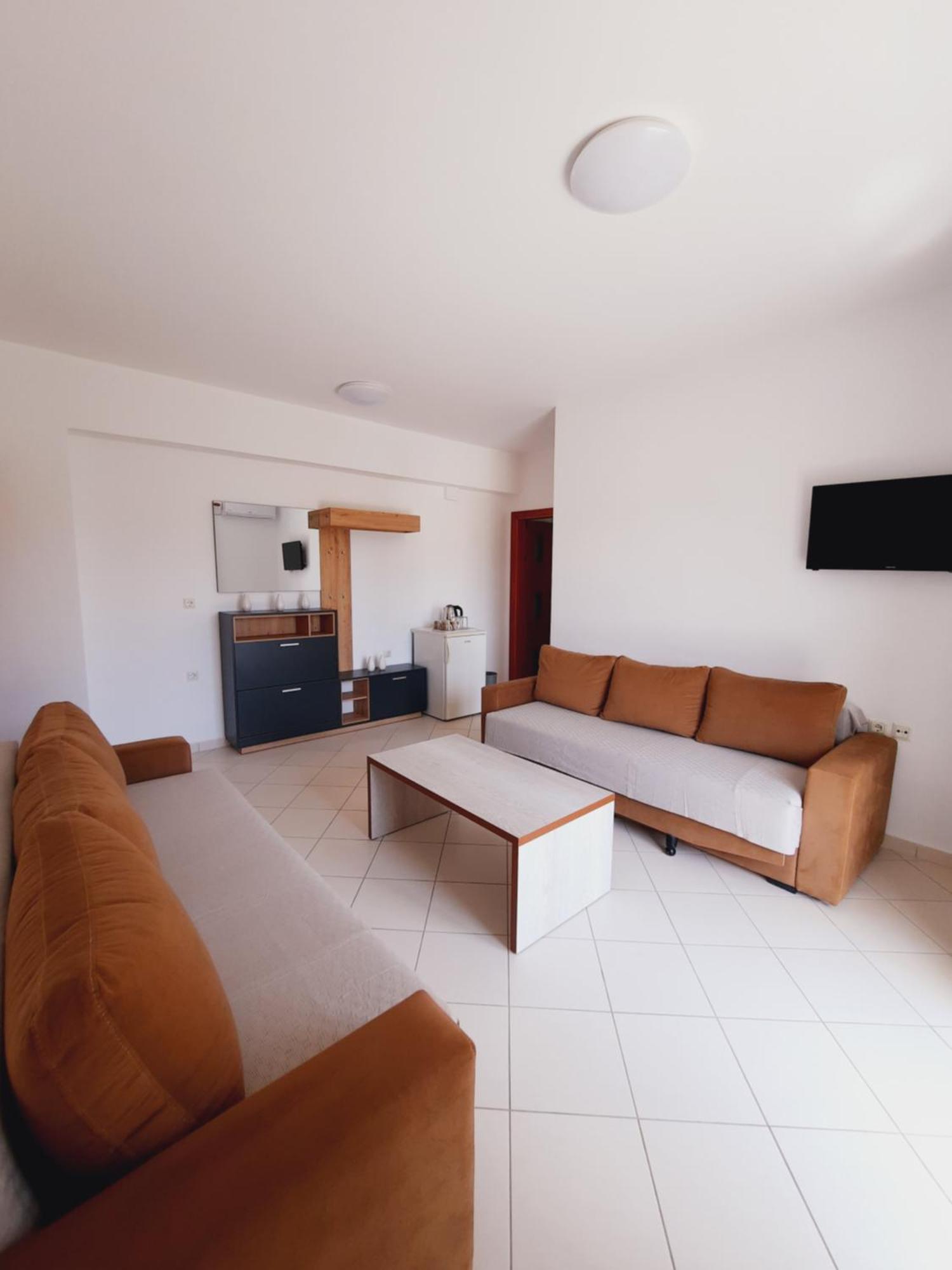 Amarildo Hotel Himare Exterior photo