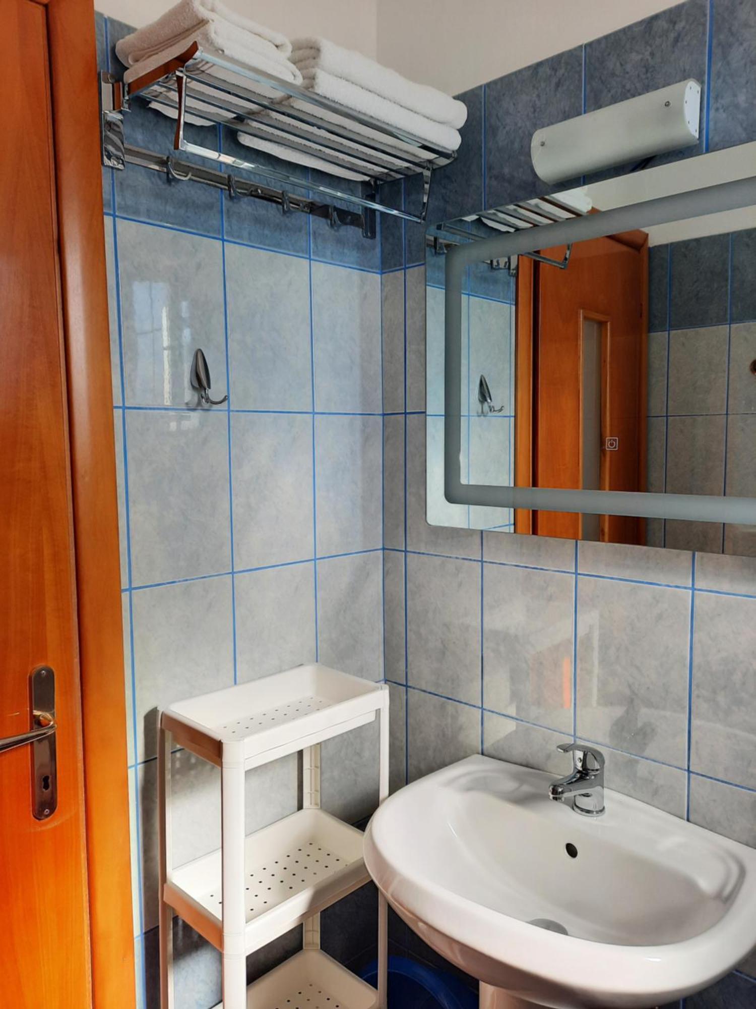 Amarildo Hotel Himare Exterior photo