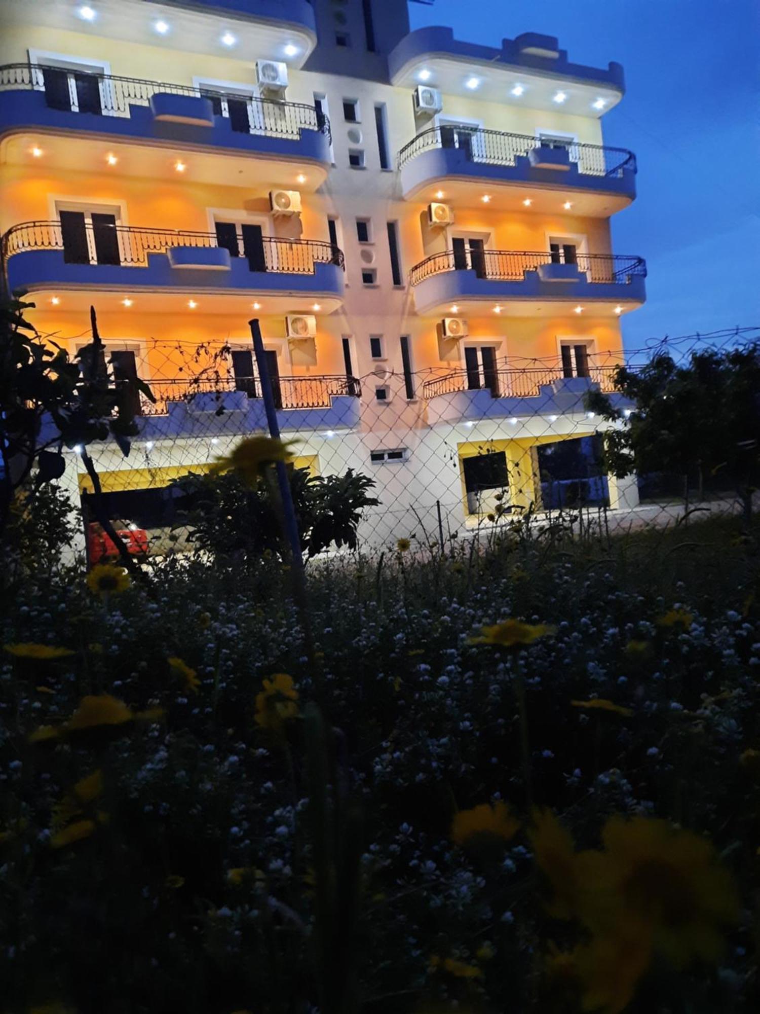 Amarildo Hotel Himare Exterior photo