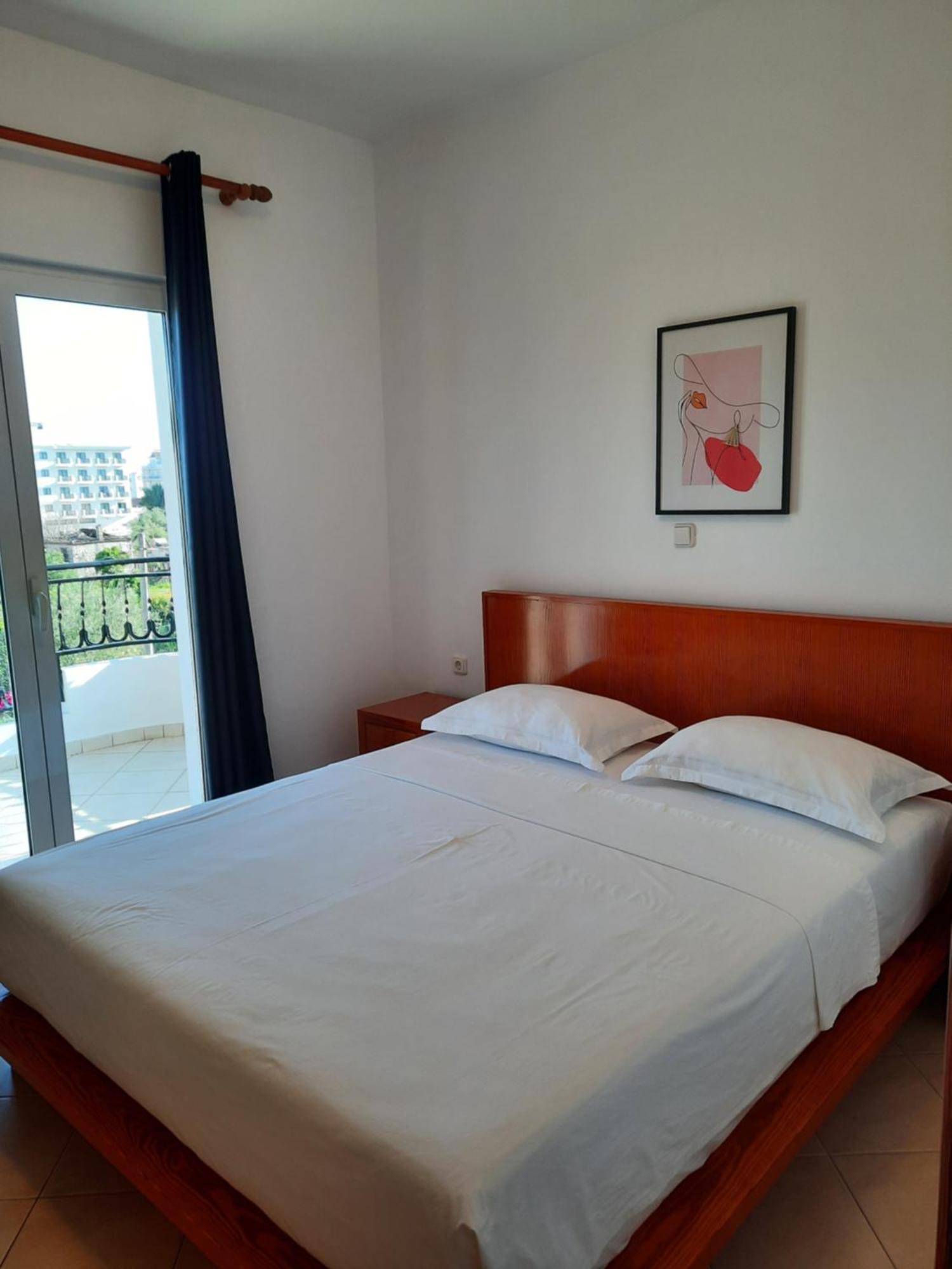 Amarildo Hotel Himare Exterior photo