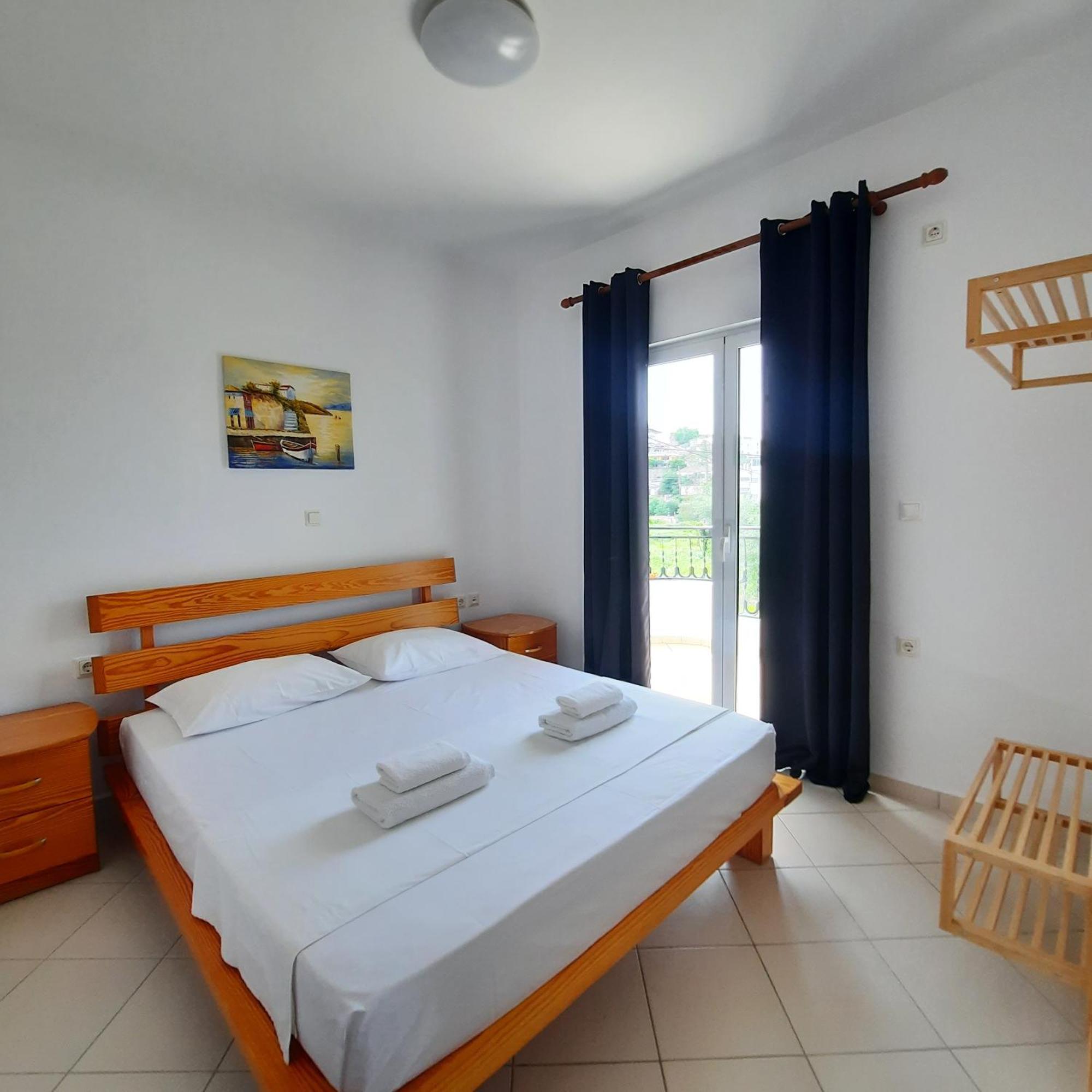 Amarildo Hotel Himare Exterior photo