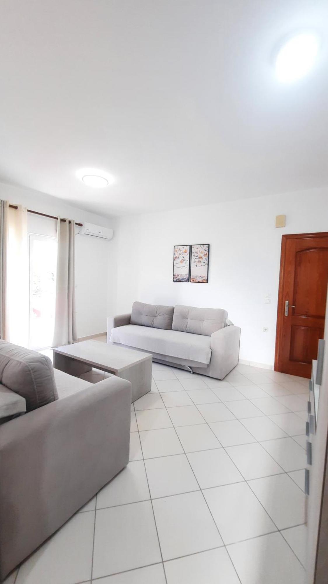 Amarildo Hotel Himare Exterior photo
